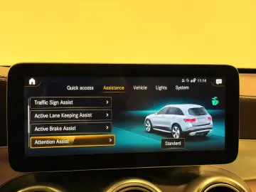 MERCEDES-BENZ GLC 300de 4Matic ACC Matrix Pano Ambilight