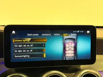 MERCEDES-BENZ GLC 300de 4Matic ACC Matrix Pano Ambilight