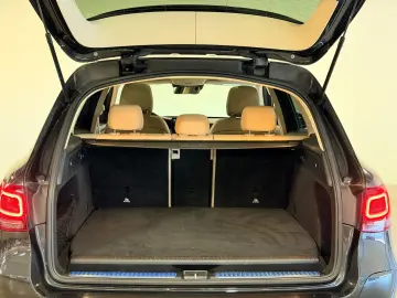 MERCEDES-BENZ GLC 300de 4Matic ACC Matrix Pano Ambilight