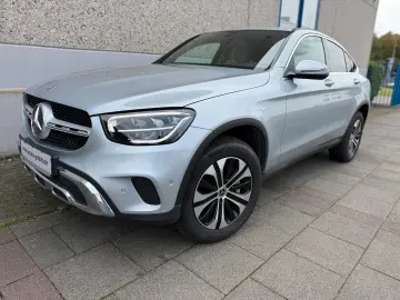MERCEDES-BENZ GLC 300 DE 4MATIC Coupé PHEV Leder LED Kamera