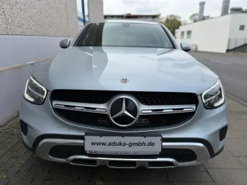 MERCEDES-BENZ GLC 300 DE 4MATIC Coupé PHEV Leder LED Kamera