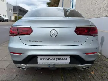 MERCEDES-BENZ GLC 300 DE 4MATIC Coupé PHEV Leder LED Kamera