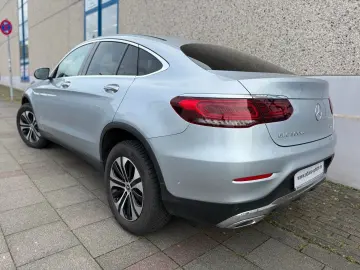 MERCEDES-BENZ GLC 300 DE 4MATIC Coupé PHEV Leder LED Kamera