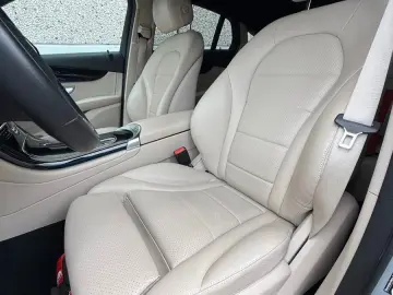 MERCEDES-BENZ GLC 300 DE 4MATIC Coupé PHEV Leder LED Kamera