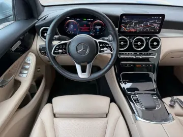 MERCEDES-BENZ GLC 300 DE 4MATIC Coupé PHEV Leder LED Kamera