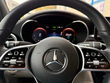 MERCEDES-BENZ GLC 300 DE 4MATIC Coupé PHEV Leder LED Kamera