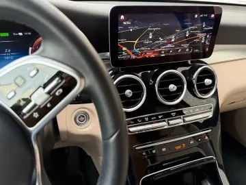 MERCEDES-BENZ GLC 300 DE 4MATIC Coupé PHEV Leder LED Kamera