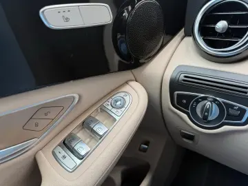 MERCEDES-BENZ GLC 300 DE 4MATIC Coupé PHEV Leder LED Kamera