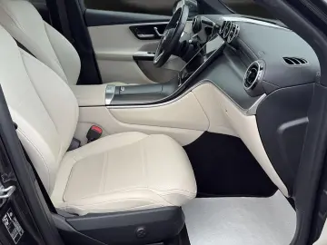 MERCEDES-BENZ GLC 220 d Panorama Memory Kamera Leder…