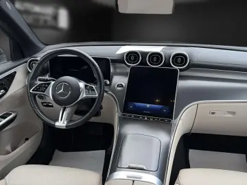 MERCEDES-BENZ GLC 220 d Panorama Memory Kamera Leder…