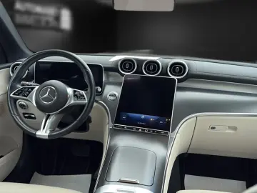 MERCEDES-BENZ GLC 220 d Panorama Memory Kamera Leder…