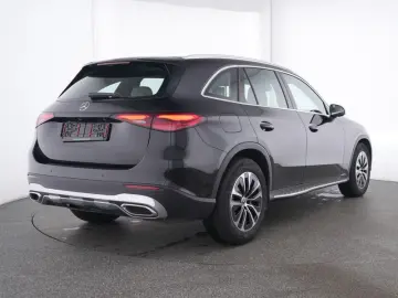 MERCEDES-BENZ GLC 220 d 4M Avantgarde LED 360 Pano AHK Distr