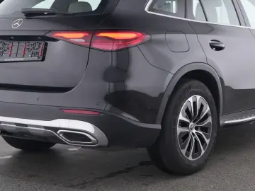 MERCEDES-BENZ GLC 220 d 4M Avantgarde LED 360 Pano AHK Distr