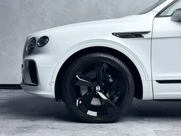 BENTLEY Bentayga V8 EWB BLACKLINE PANO NAIM 22  FULL PPF