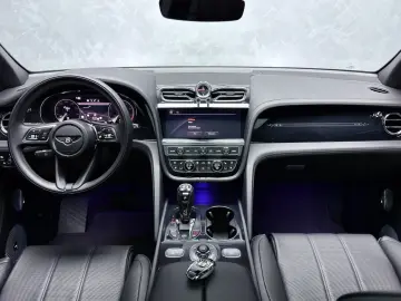 BENTLEY Bentayga V8 EWB BLACKLINE PANO NAIM 22  FULL PPF