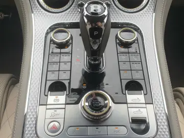 BENTLEY MULLINER CARBON NACHTSICHT B&O  Voll