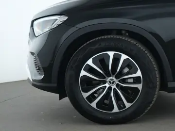 MERCEDES-BENZ GLC 300 d 4Matic Avantgarde LED Kamera…