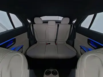 MERCEDES-BENZ GLC 300 d 4Matic Avantgarde LED Kamera…