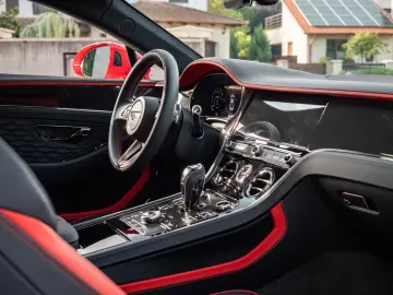 BENTLEY Continental GT Speed FIRST EDITION V8 MULLINER