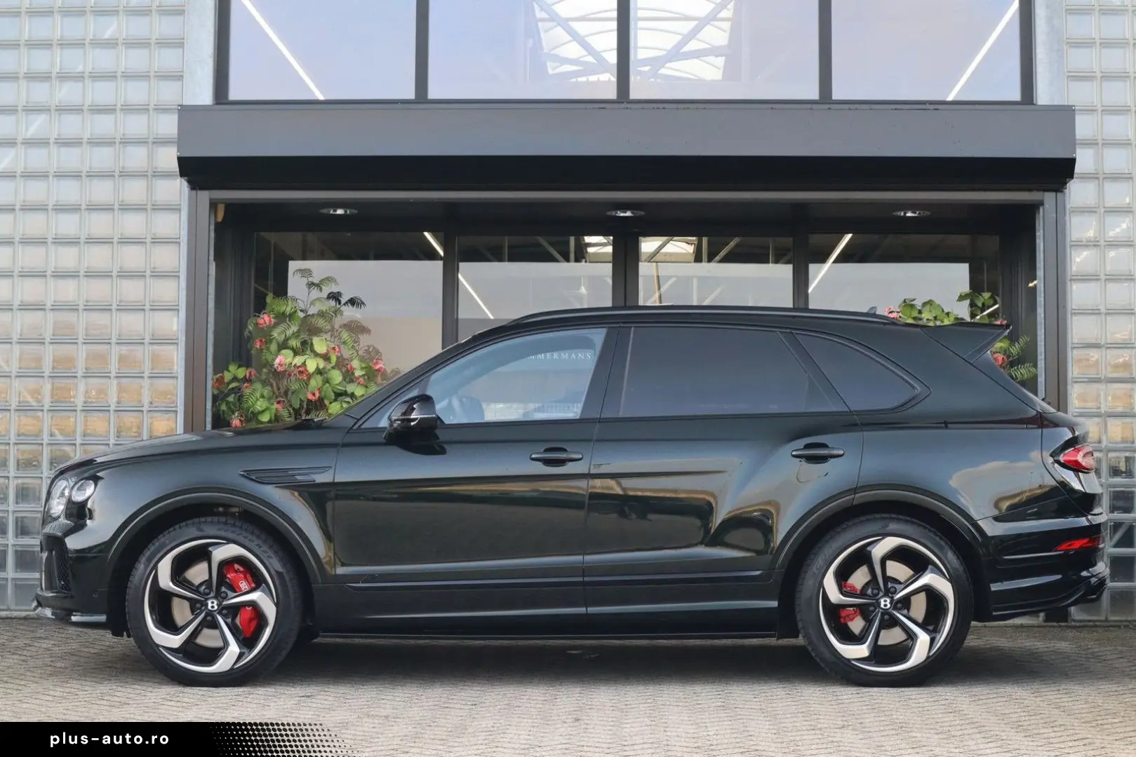 BENTLEY Bentayga 2024 — imagine 3