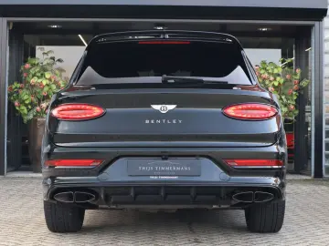 BENTLEY Bentayga S 4.0 V8   Mulliner  Naim Audio  Carbon