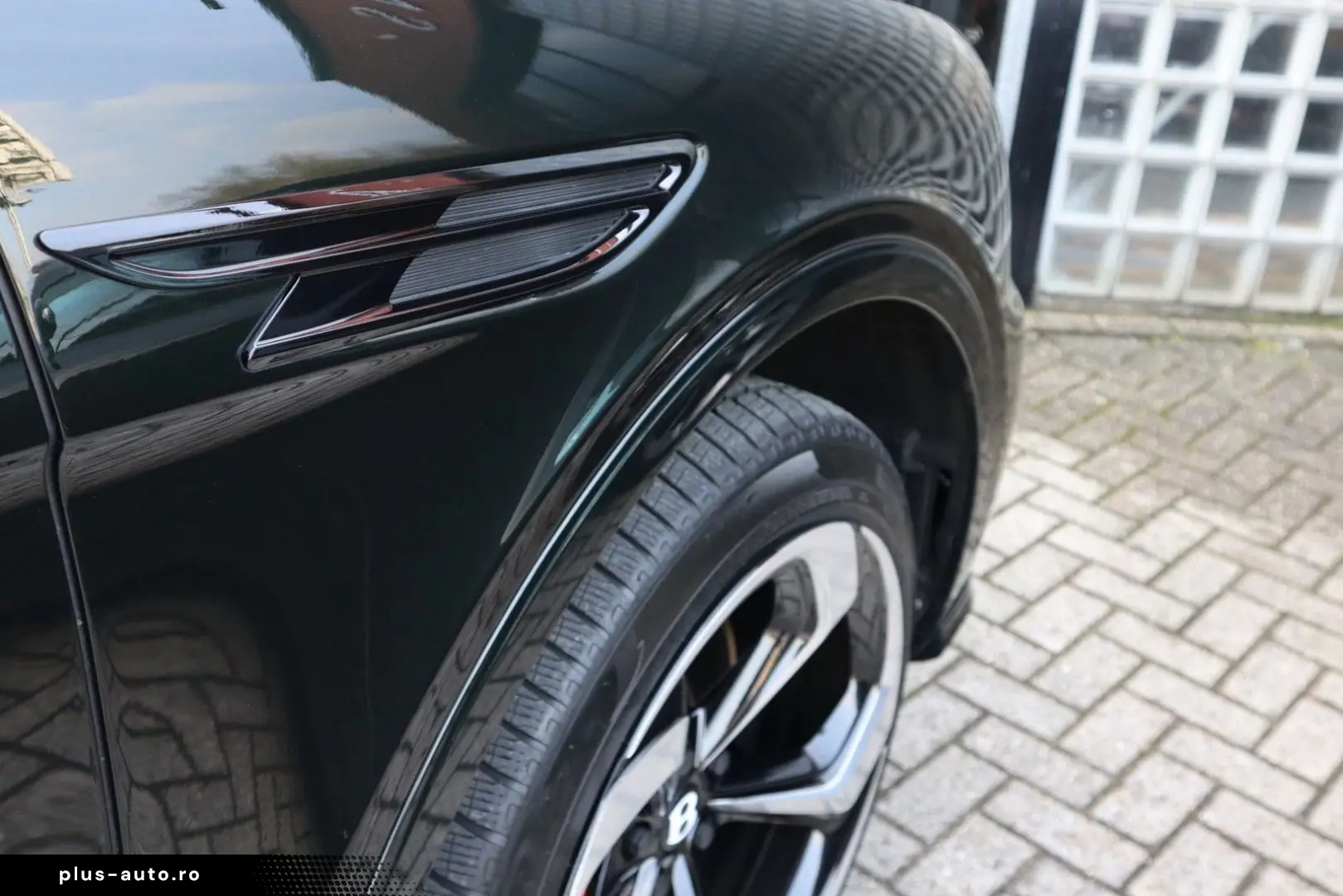 BENTLEY Bentayga 2024 — imagine 9