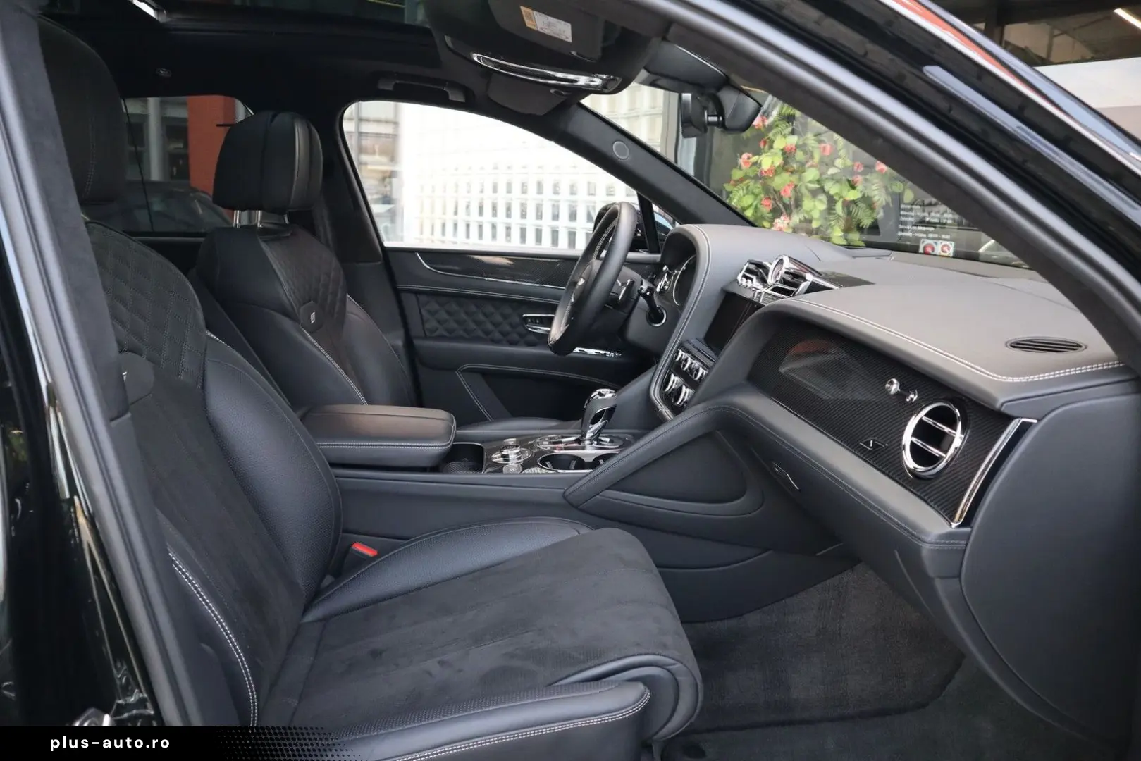 BENTLEY Bentayga 2024 — imagine 12