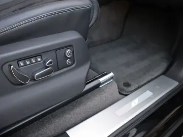 BENTLEY Bentayga S 4.0 V8   Mulliner  Naim Audio  Carbon