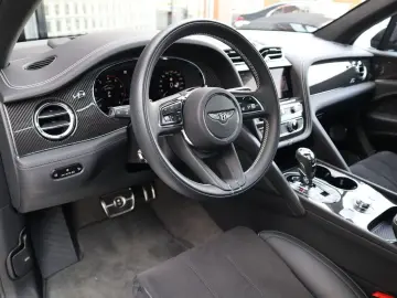 BENTLEY Bentayga S 4.0 V8   Mulliner  Naim Audio  Carbon