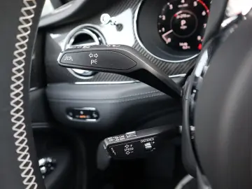 BENTLEY Bentayga S 4.0 V8   Mulliner  Naim Audio  Carbon