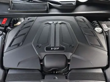 BENTLEY Bentayga S 4.0 V8   Mulliner  Naim Audio  Carbon