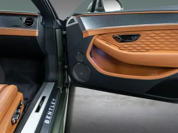 BENTLEY Continental GT Speed V8 Hybrid  Ceramic Rotating