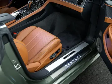 BENTLEY Continental GT Speed V8 Hybrid  Ceramic Rotating