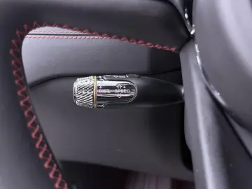 BENTLEY Flying Spur 2.9 V6 Azure   Rotating Display   Bl