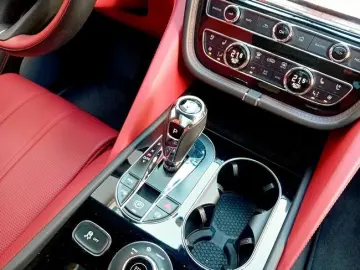 BENTLEY 4WD Hybrid