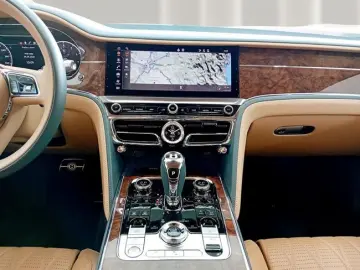 BENTLEY Flying Spur Azure V8