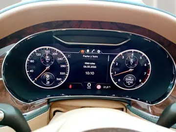 BENTLEY Flying Spur Azure V8