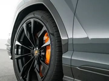 LAMBORGHINI Urus S MY23   Carbon Int   B&O