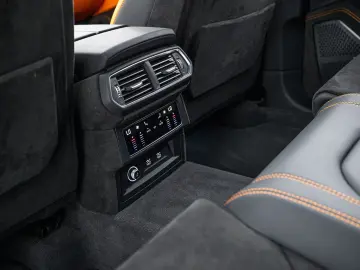 LAMBORGHINI Urus S MY23   Carbon Int   B&O