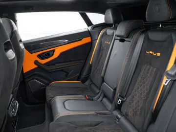 LAMBORGHINI Urus S MY23   Carbon Int   B&O