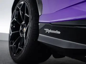 LAMBORGHINI Urus Performante MY24   VAT   Full Carbon