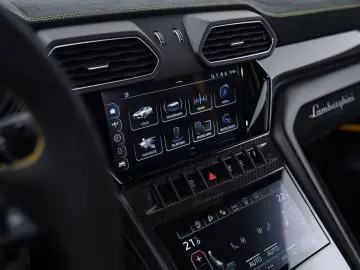LAMBORGHINI Urus Performante MY24   VAT   Full Carbon