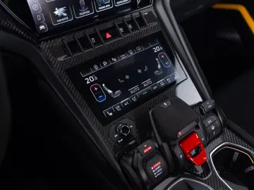 LAMBORGHINI Urus Performante MY24   VAT   Full Carbon