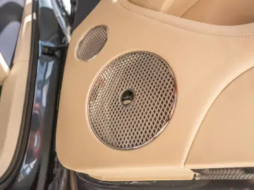Bentley Bentayga Atelier   MY25