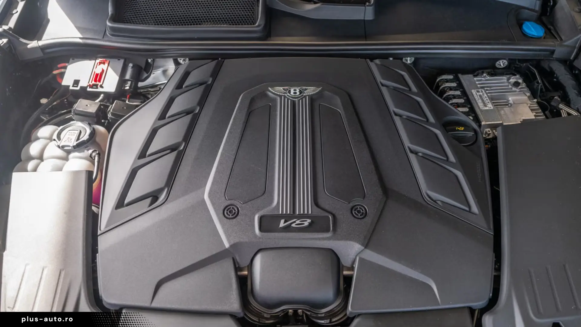 Bentley Bentayga Atelier   MY25