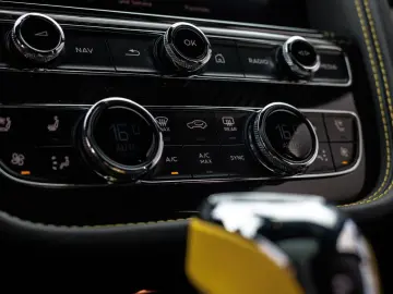 Bentley Bentayga V6 S Hybrid