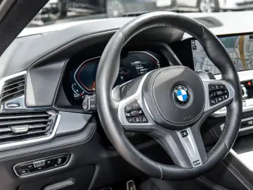 BMW X6 xDrive30d M Sport HUD PANO ACC