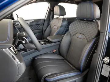 Bentley Bentayga S Black Edition V8 by BENTLEY