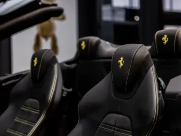 FERRARI Roma Spider V8 Atelier Daytona Seats Roma Spider