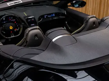 FERRARI Roma Spider V8 Atelier Daytona Seats Roma Spider